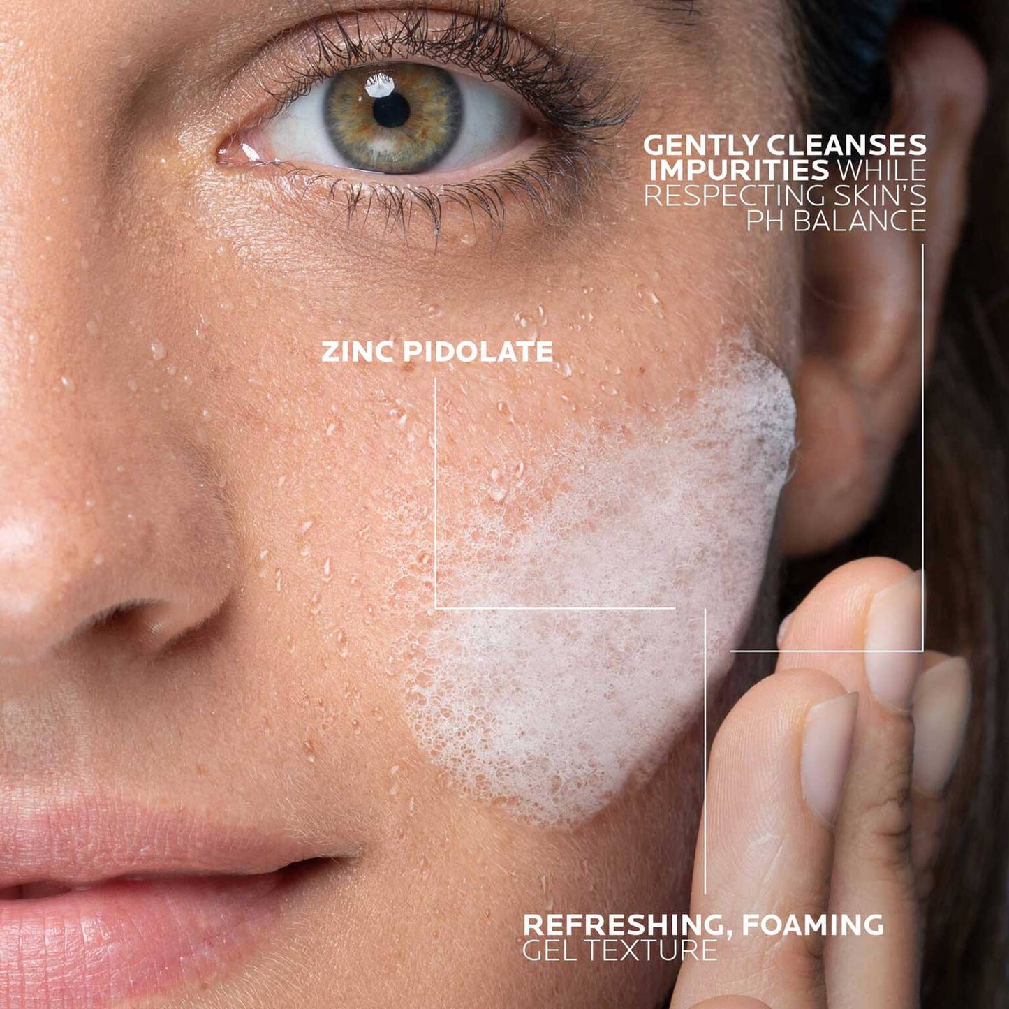 effaclar-gel-facial-wash-for-oily-skin-w6 LaRochePosay-Product-Effaclar-Effaclar-Foaming-Gel-400ml-3337872411991-texture-REV.jpg